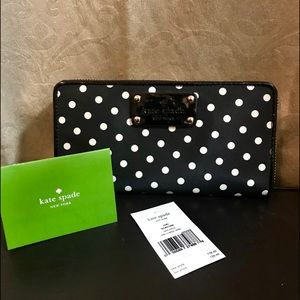 ♠️ Kate Spade polka dot wallet. NWT